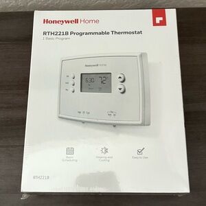 Honeywell Home RTH221B Programmable Thermostat